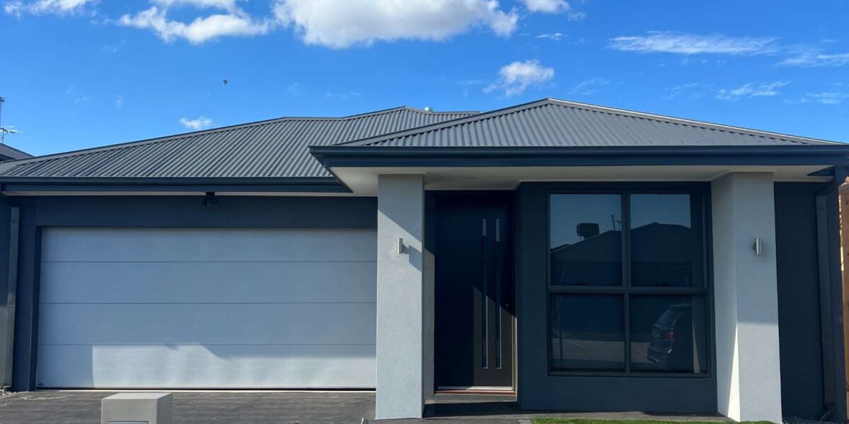 Sparrowhawk Deanside Vic | 4/2/2 Ready to Move in | Deanside Springs Estate