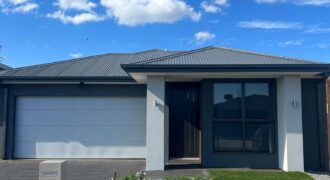 Sparrowhawk Deanside Vic | 4/2/2 Ready to Move in | Deanside Springs Estate